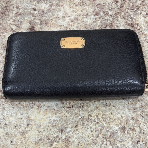 Michael Kors Black leather Textured Wallet with Gold Accents - Picture 1 of 5